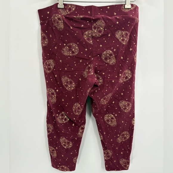 Torrid Gold Foil Star Sugar Skull Zinfandel Crop Leggings size 2x - Picture 8 of 15